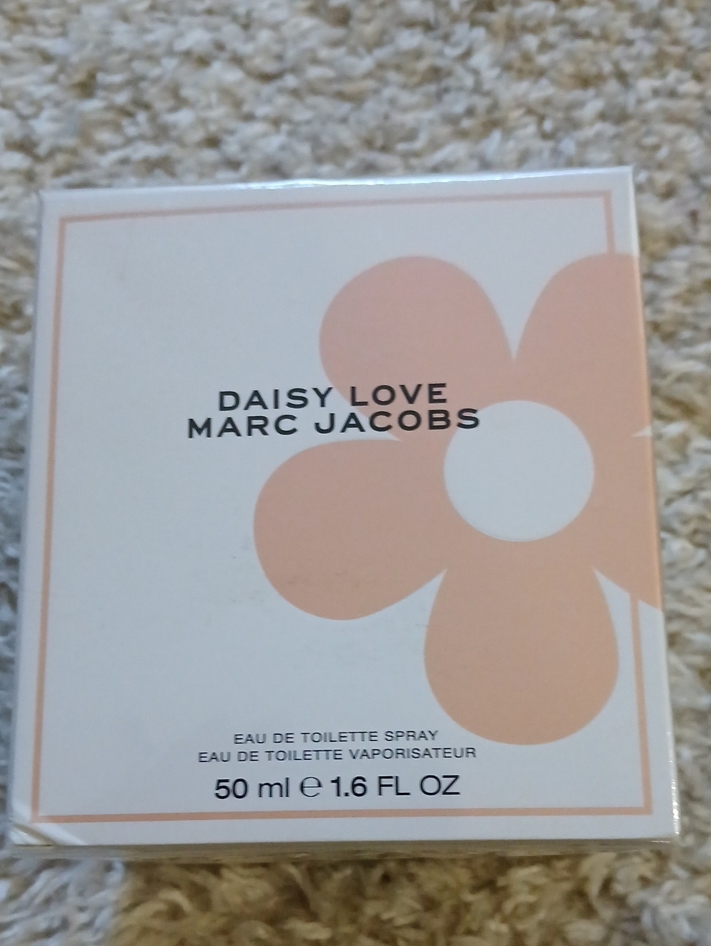 NWT MARC JACOBS DAISY LOVE